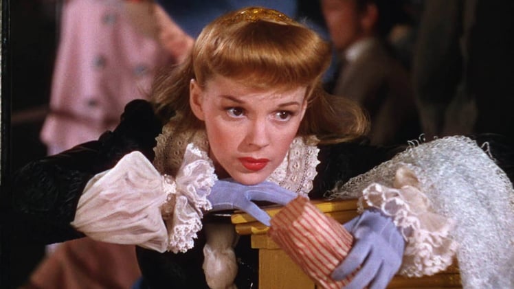 The Sundae Presents Christmas Special! Meet Me in St. Louis 🎁