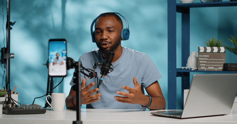 AI’s Double-Edged Sword & LinkedIn Creator Monetization