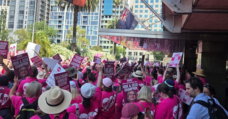 “Without us, that hospital doesn't run”: Maroondah Hospital workers among thousands demanding a six percent pay rise