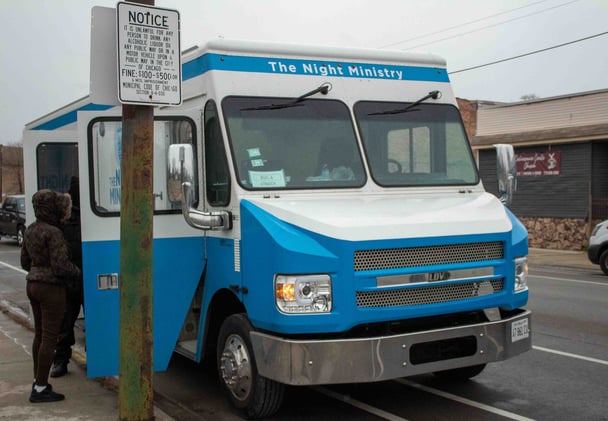 How mobile clinics are bringing healthcare to Chicago’s streets