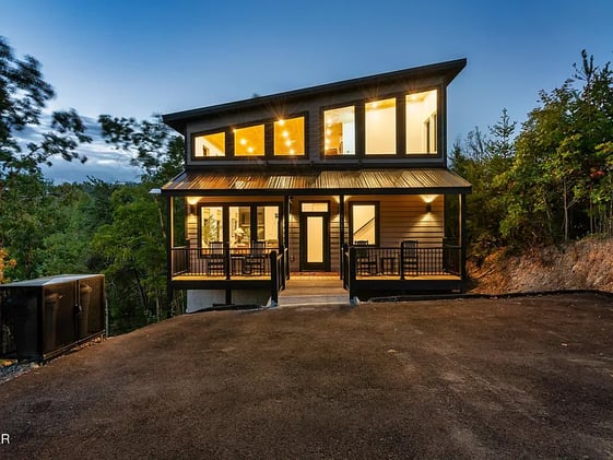 🏔️ Modern Smoky Mountain Cabin 10 Min to Dollywood