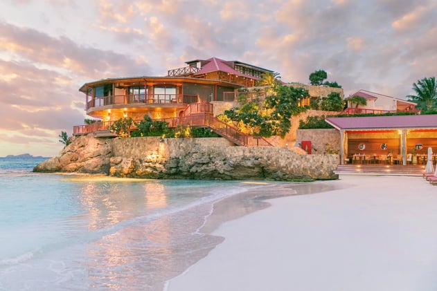 Disappear Into Palm Beach Glamour & Island Stillness 🌴