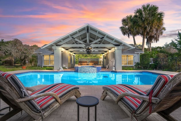 🏛️ A Former Country Club Turned $1.9M STR Estate 🏊