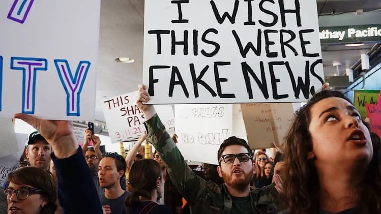 La guía de PolitiFact sobre sitios web de noticias falsas
