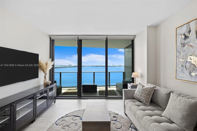 🌇 Where Style Meets Sunshine – Fresh Miami Listings to Check Out Today