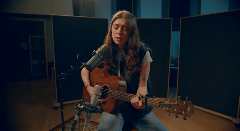 Lizzy McAlpine - Teenage Dirtbag