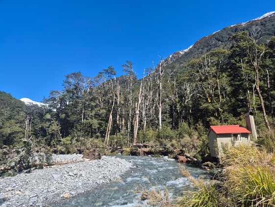 ⛰️#49 - 94y.o. Track Workers, Tongariro, Saving Bivs, New Garmin inReach Feature, & More.