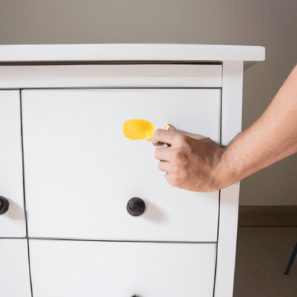 Cómo quitar el amarillo de los muebles blancos lacados