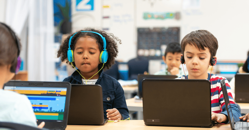  AI Agents, EdTech Shifts & Smarter Healthcare Marketing
