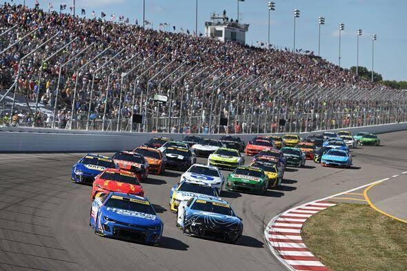 Engines Roar, Viewers Snore