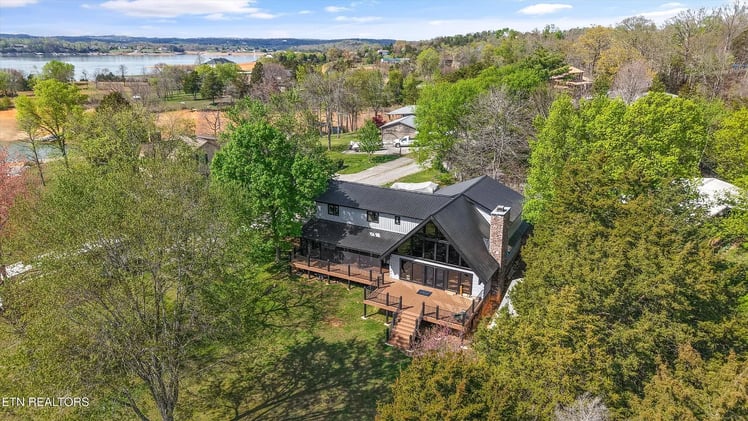 Lakefront & Gulf Views You’ll Love 🏖️