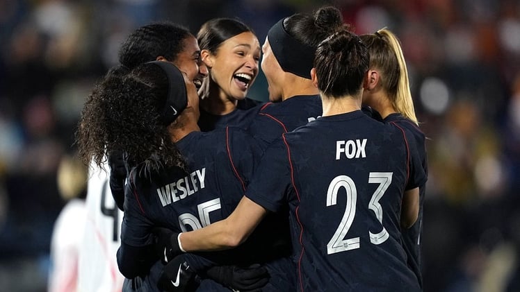 USWNT blanks Japan 3-0 to cap friendly series