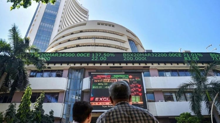 Sensex Rises 400+ Points, Nifty Crosses 24,800 | Top Stock Market Updates