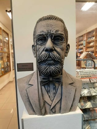 Parabéns Machado