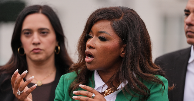 Crockett Defends Guard Killed by Dallas SWAT