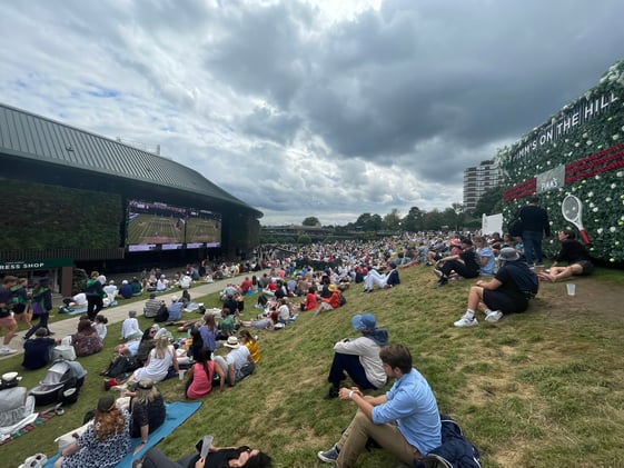 August 7th: Wimbledon Queues, Premier Indoor Racquet Sports, & Labor Day Travel Guides Galore