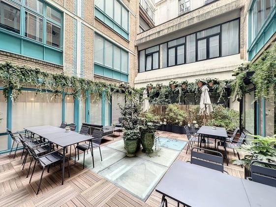 Entre 40 et 130 postes de travail disponibles