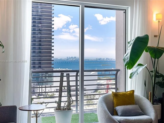 ☀️ Just Listed in Miami – From Brickell Heights to Ocean Drive Views
