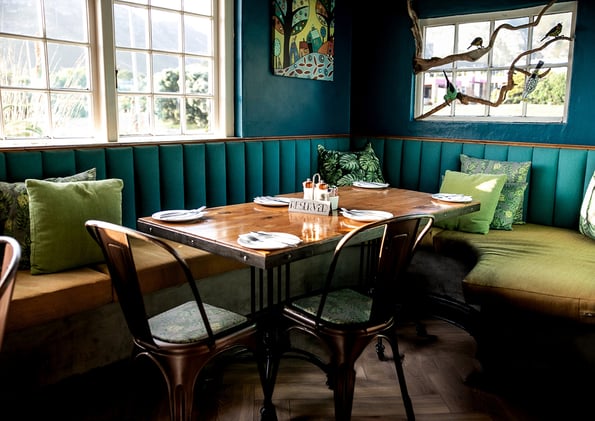 From Asia to Hermanus: Lizette’s Story, Moms in Business & More 🥘