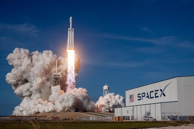 SpaceX IPO Prepares For Liftoff | Apple, Visa Earning Previews