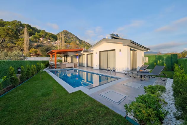 🟠 2 Beds in EU from $930