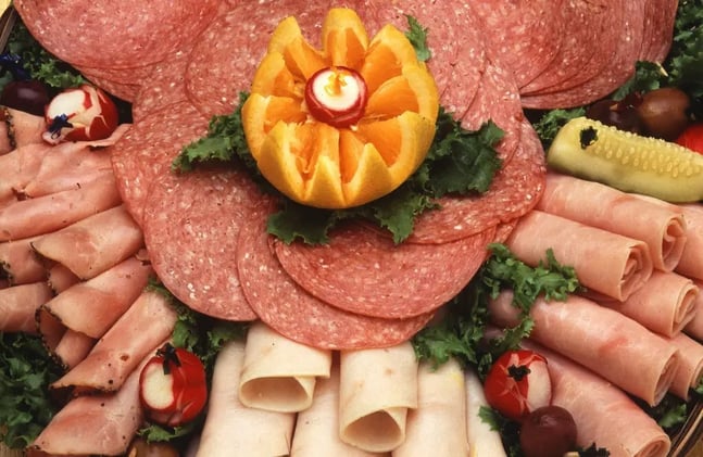 ¿Cuáles son los alimentos que dañan la piel?