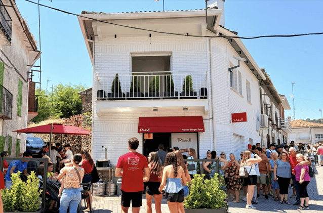 #78 PINK’S abre en un pueblo de 600 habitantes