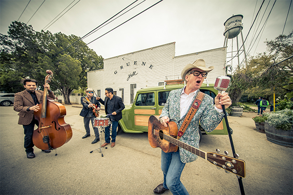 💃 Swing Dancing, New Eats & a Frozen Movie Night