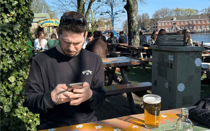 O método Indie Hacker que cria negócios milionários