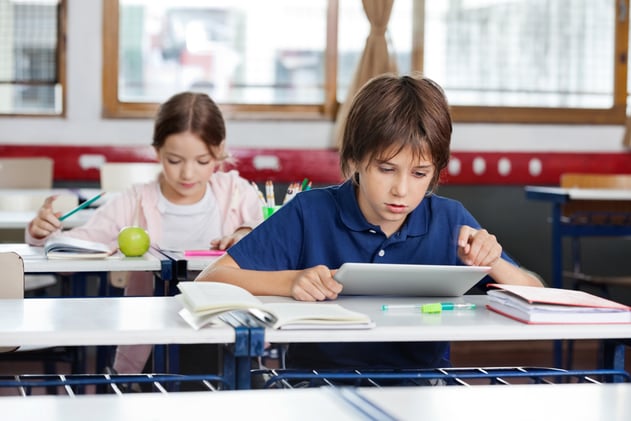 Advantages and Disadvantages of Online Learning Compared to In-Person Learning