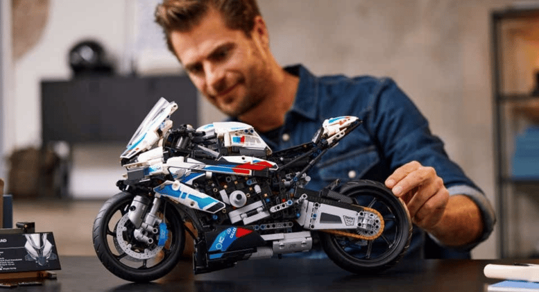 7 Last-Minute Gift Ideas for Car Enthusiasts