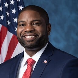 Byron Donalds Kicks Off Florida Governor Run with Focus on Everglades, School Choice, and Insurance Reform