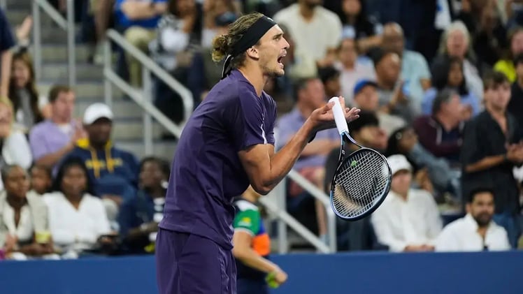 Zverev Hurls Racket; Pro Steals From Fans 