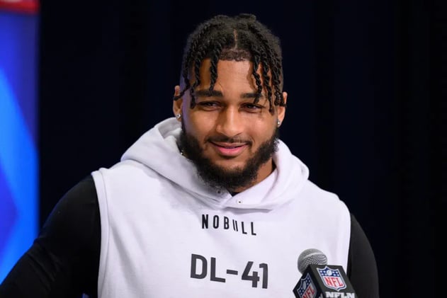 Dallas Launches Season-Long Tribute to Kneeland