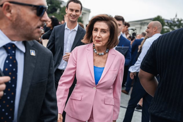 Pelosi Claims Democrats Will Retake House and Backs Jeffries as Future Speaker