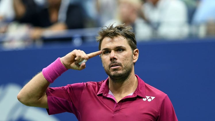 Wawrinka Cries; Wheelchair Called for Player  