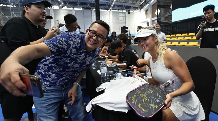 U.S.-based pros get rock-star treatment in Vietnam