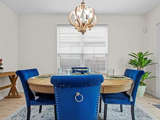 📍 The Latest in Austin Living – Hot Properties with Hill Country Style