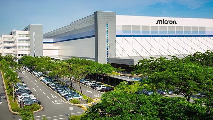 Memory Chipmakers Surge in 2025: Can the Party Continue?!