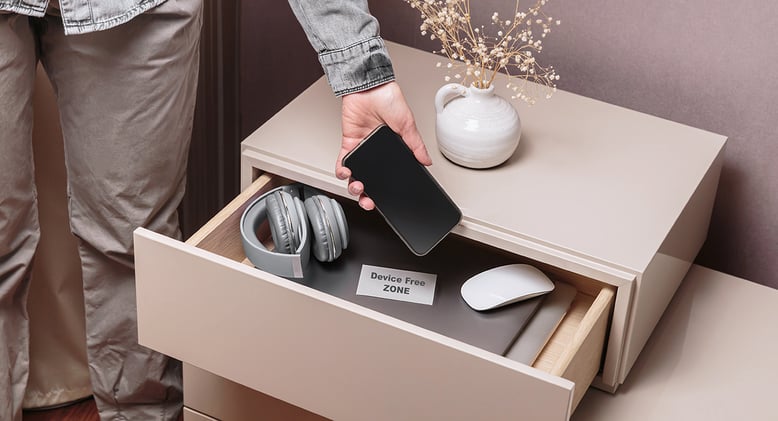 Brightn Monthly: Mindful Tech – Reclaiming Your Time in a Digital World 📱✨