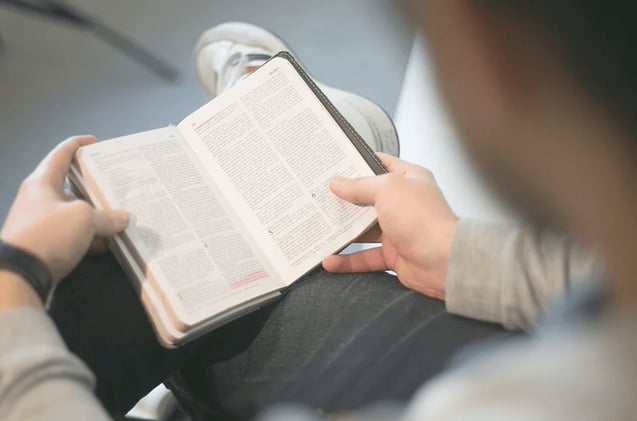 9 Essential Habits for Reading the Bible Well