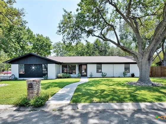 🍻 A Popular Bar Returns + Top Things To Do With Kids