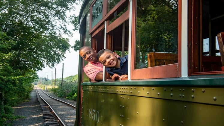 🚋Trolley Rides, Sinatra, Ghosts, + More CT Fun 