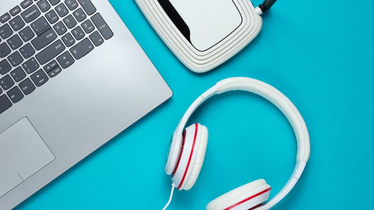 Best Accessories for MacBook in 2020 (Updated List)