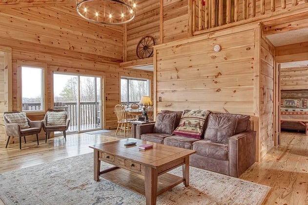 🏔️ $186K Revenue Smoky Mountain STR With New 18-Guest Upside