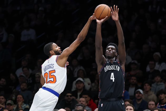 NBA Star Feud With Heckler Courtside, KD’s Warning to Kayla Nicole, Knicks Star Home Robbery & More