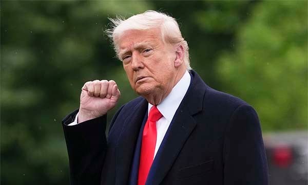 🟠 Trump Scores Major Election Win