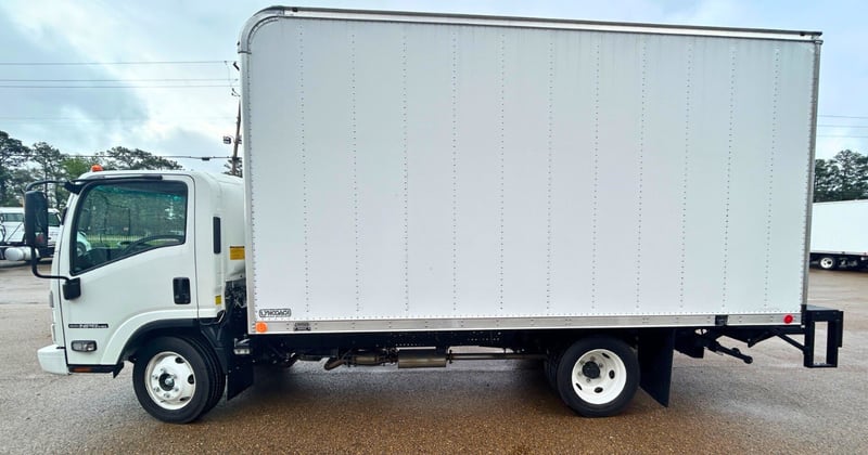How Much Weight Can a 16-Foot Box Truck Carry?