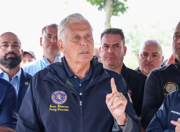 🌊 $4.2B Budget Keeps Taxes Flat + Tobay Beach Car Show