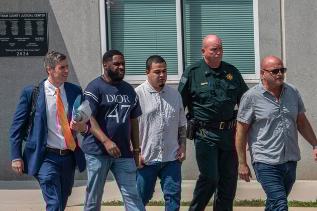 Salvadoran Migrant Facing Deportation to Uganda After Rejecting Trump DOJ Plea Deal